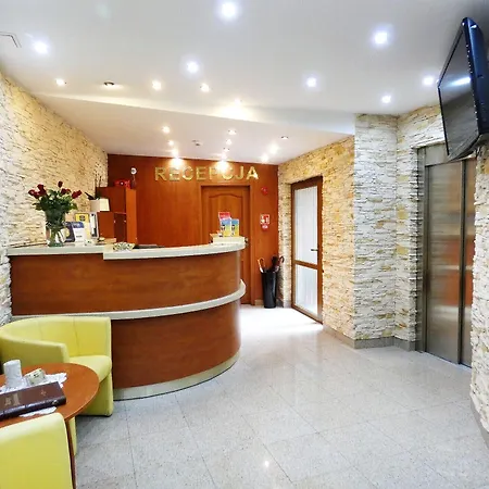 Aparthotel Adler